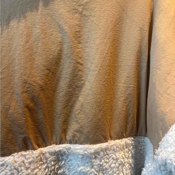 Backcountry Fleece Cream and Tan Sherpa Pullover Jacket - Picture 8 of 8